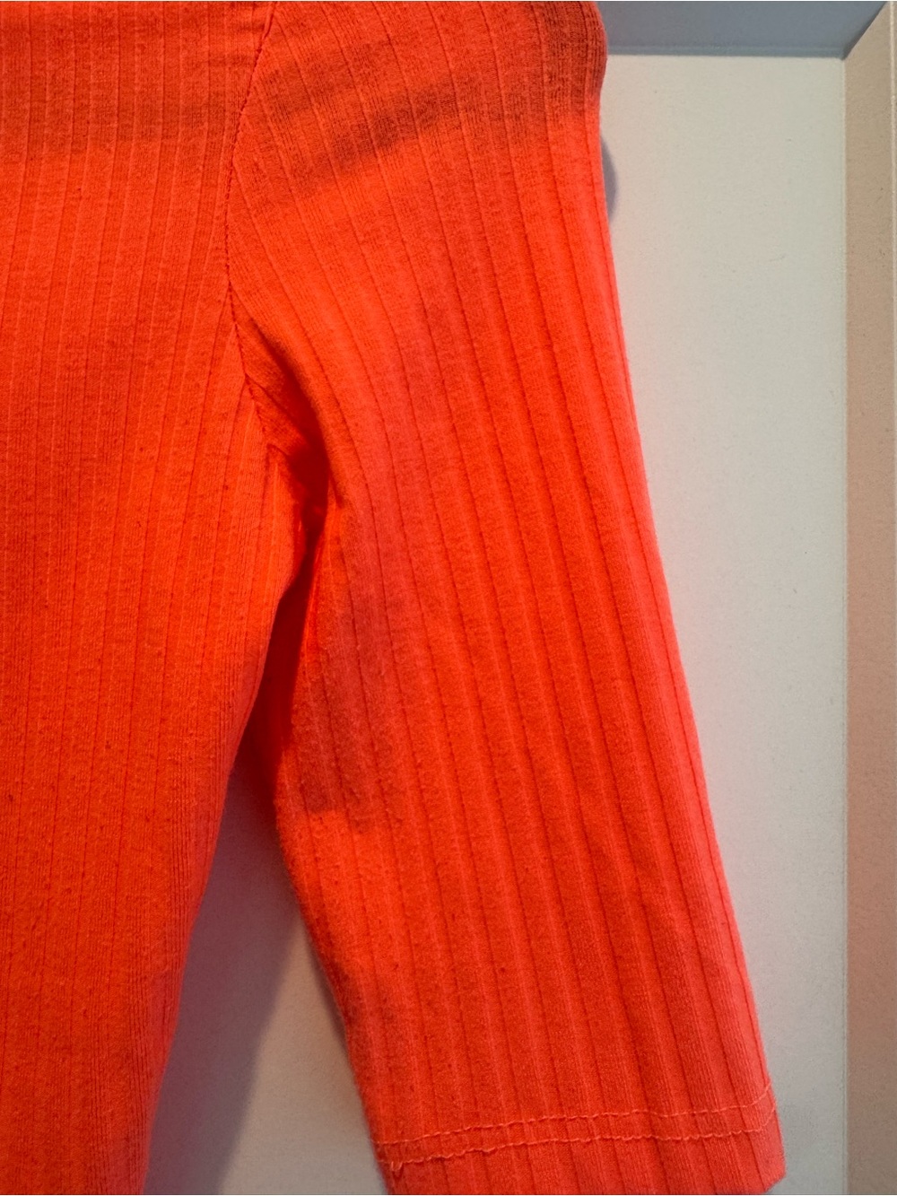 One by One Cropped Top - Picture 4 of 5